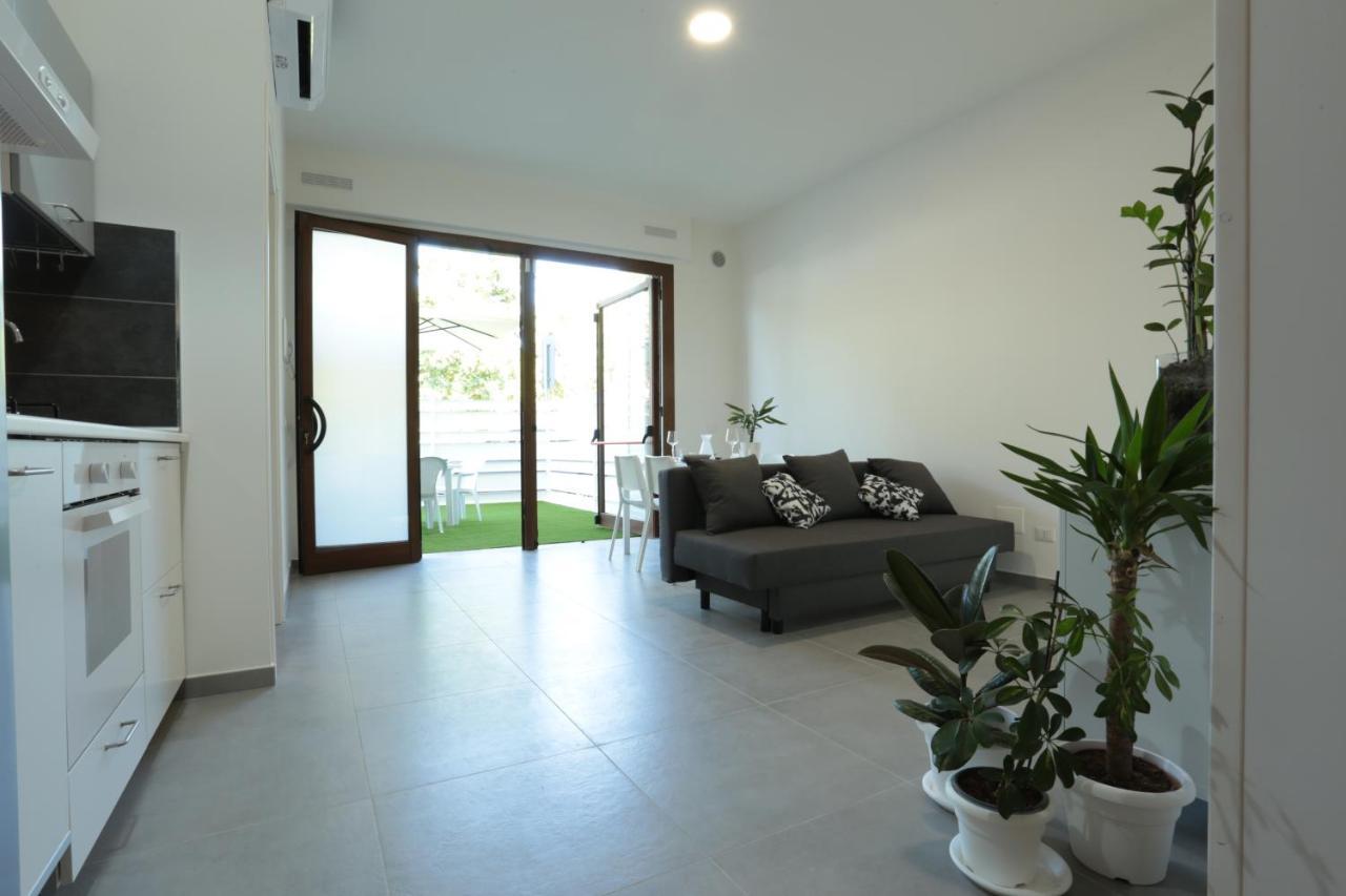 Novella Del Mar Prima Fila Dal Mare Villa Grottammare Bagian luar foto