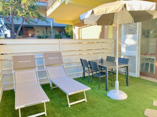 Novella Del Mar Prima Fila Dal Mare Villa Grottammare Bagian luar foto